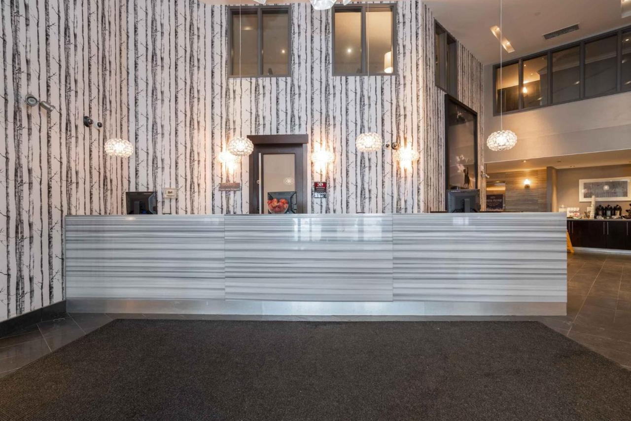 Sandman Signature Edmonton South Hotel Buitenkant foto