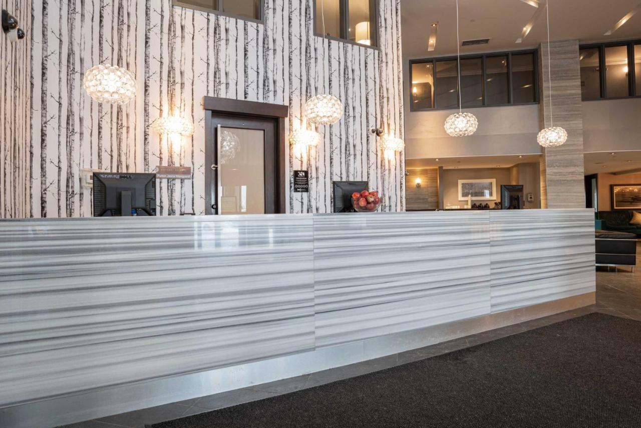 Sandman Signature Edmonton South Hotel Buitenkant foto