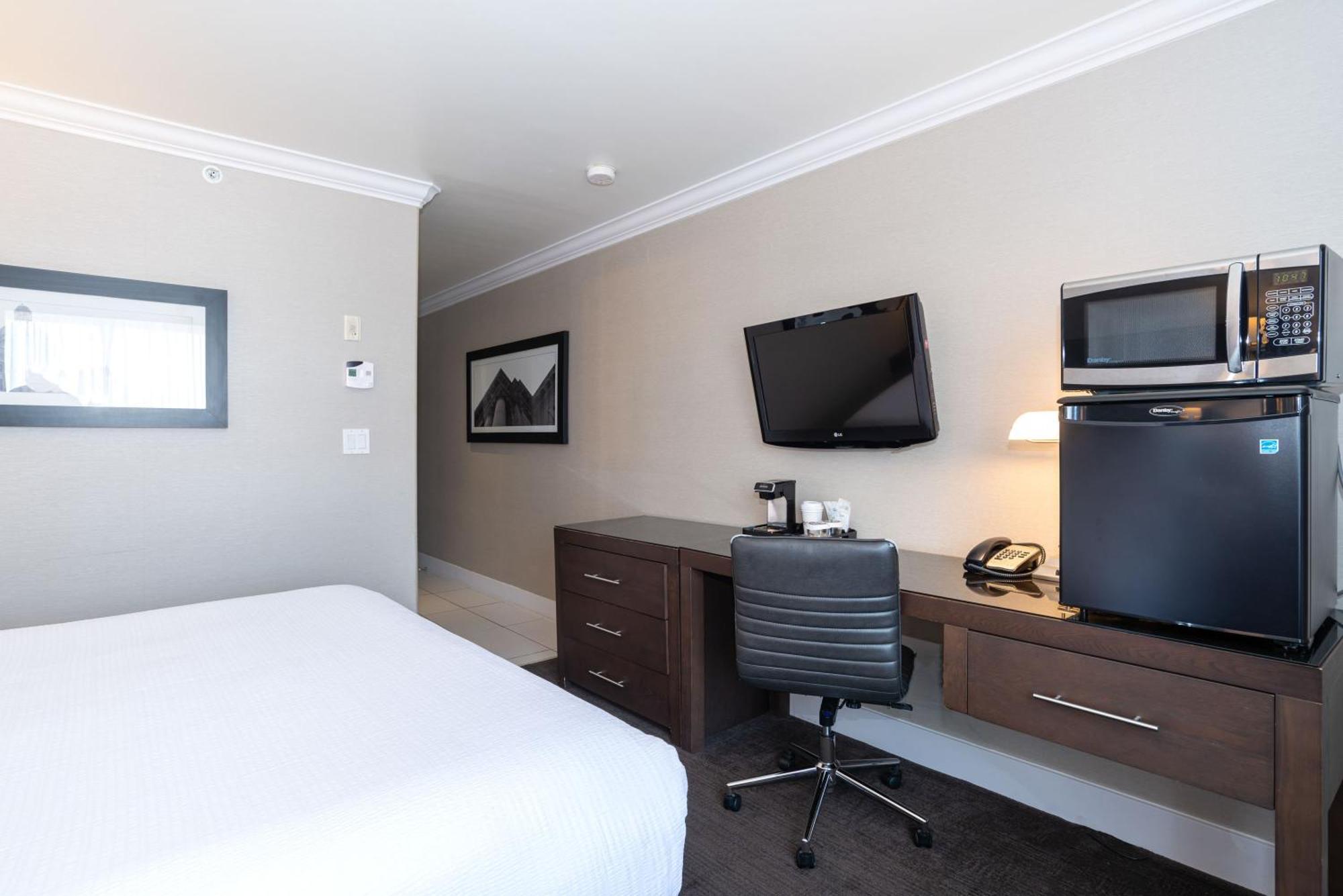 Sandman Signature Edmonton South Hotel Buitenkant foto
