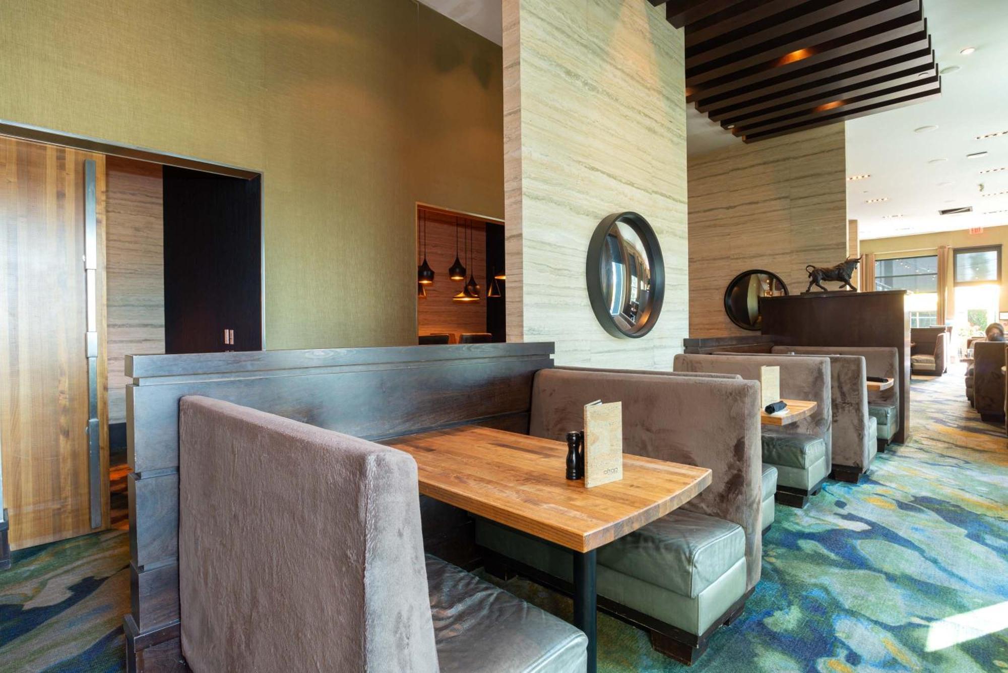 Sandman Signature Edmonton South Hotel Buitenkant foto